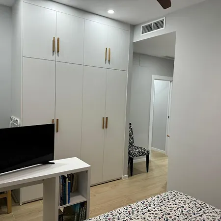 Apartment Enira 80 *