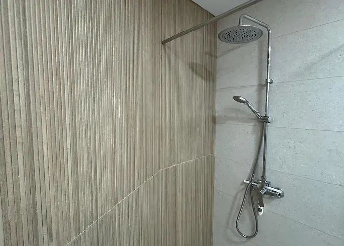 Апартаменти Enira 80