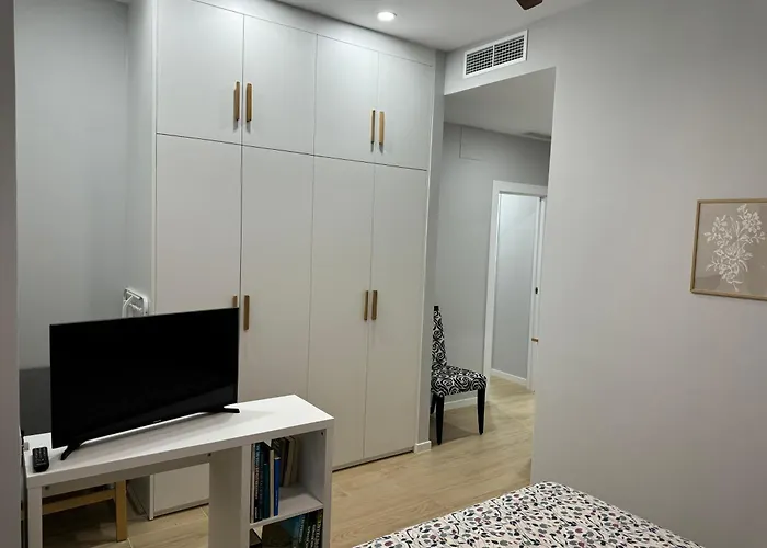 Appartement Enira 80 *